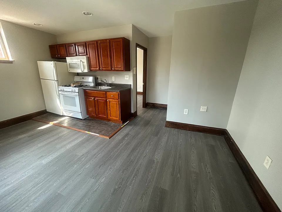5101-21 Walnut St #200