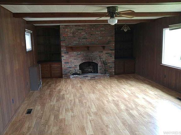 2nd image of 142 Lorelee Dr