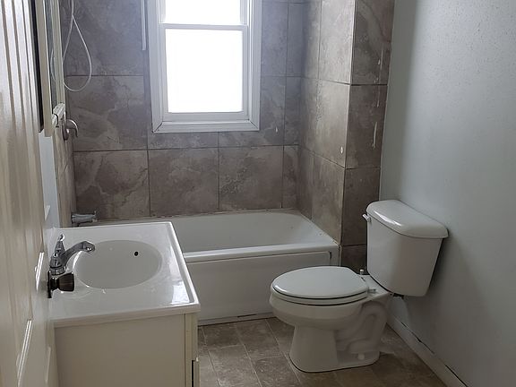 5th image of 1513 S 72nd St