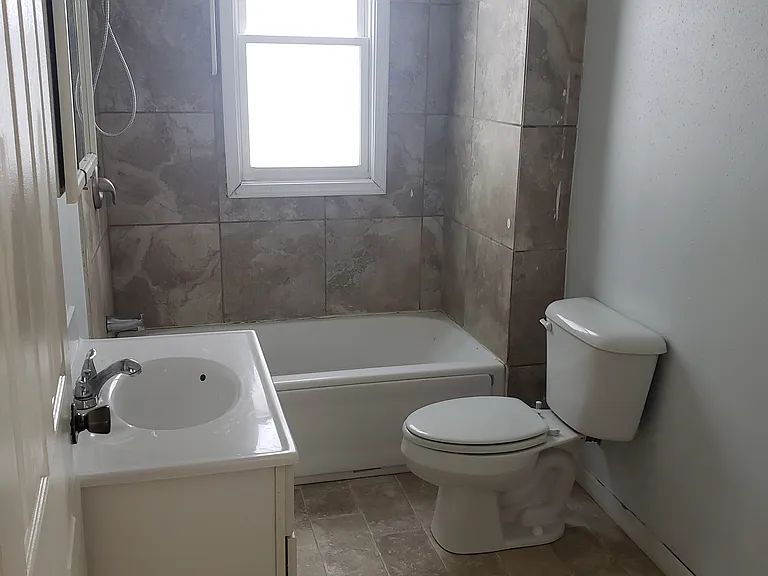 1513 S 72nd St — Photo 5