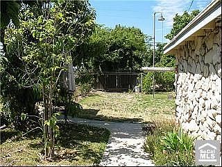 3rd image of 9235 Guess St