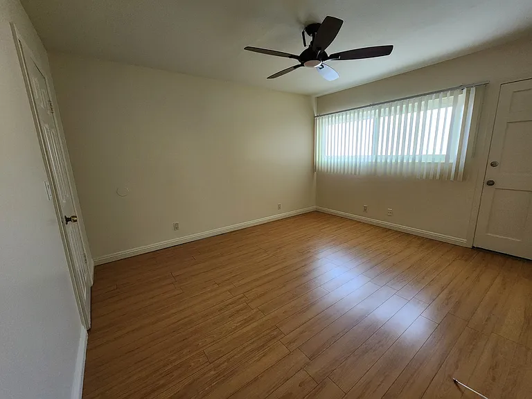 16551 Regina Cir — Photo 3