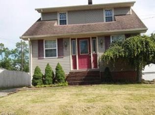 377 Coitsville Rd, Campbell, OH 44405