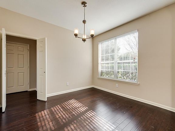 5th image of 401 Preston Oaks Dr