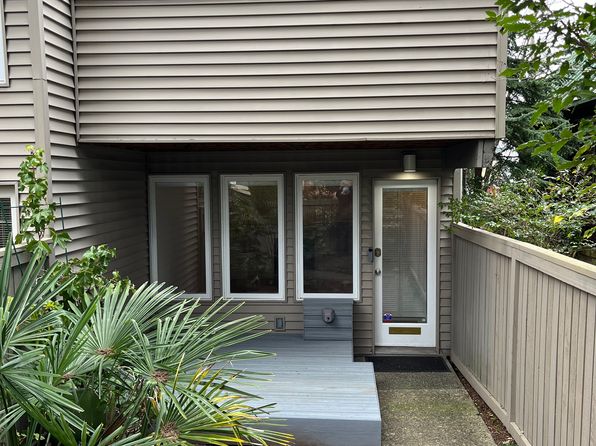2030 42nd Ave E APT 7