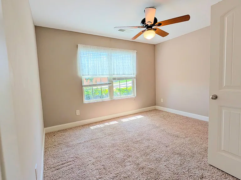 4780 Lost Creek Dr — Photo 3