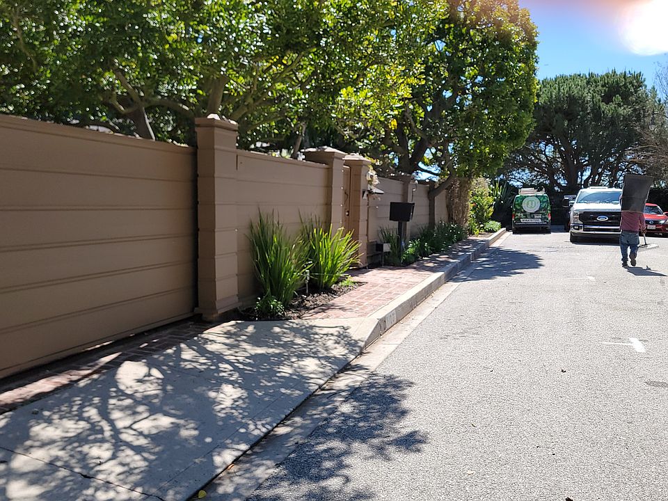 Front gate