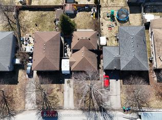 488 Crystal Dr, Peterborough, ON K9J8G8