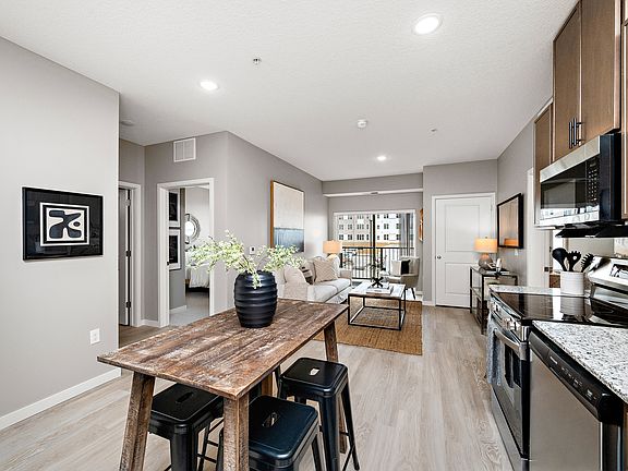 5th image of 503 Karen Dr #322