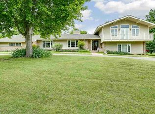19 N Lakeview Dr, Goddard, KS 67052