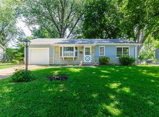 81 Oakdale Ave, Saint Charles, MO 63301
