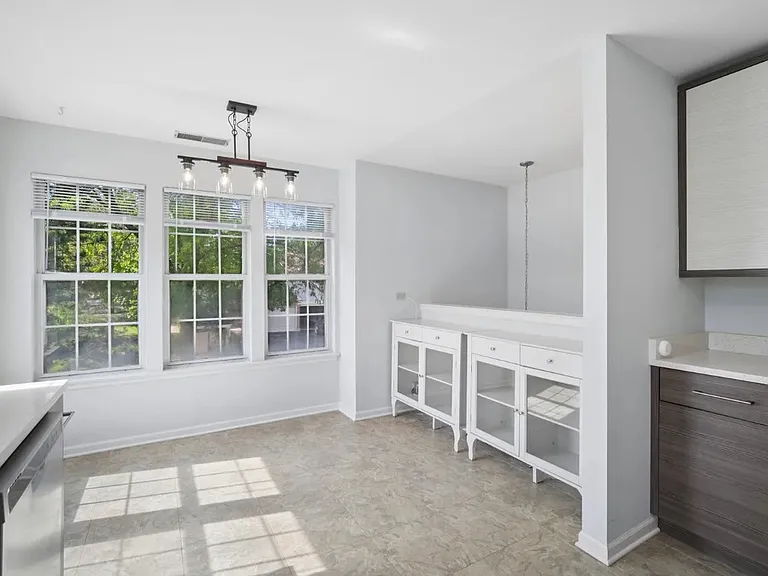 112 White Branch Ct — Photo 4