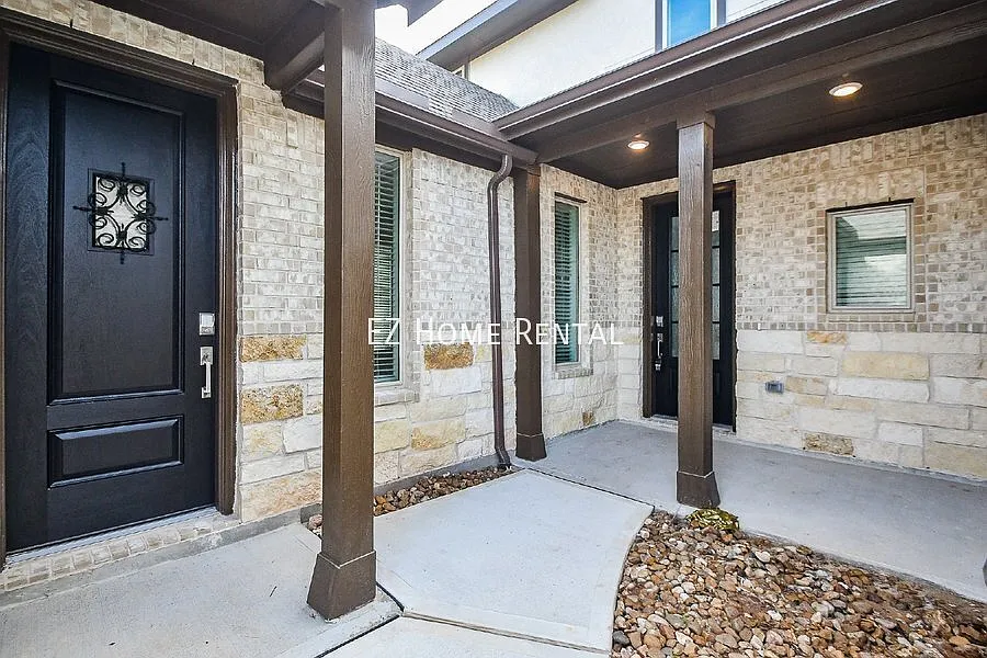Building Photo - 5624 Forest Cove Dr