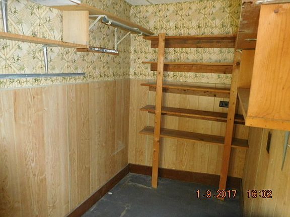 5th image of 234 E Orleans St