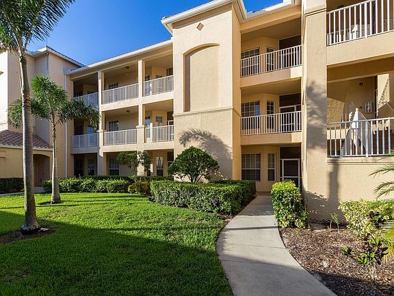 2nd image of 8217 Parkstone Pl APT 208