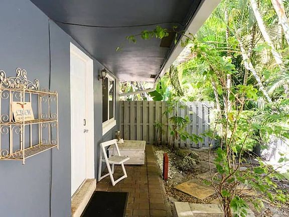 2nd image of 2323 SW 18th Ave Unit 2-1