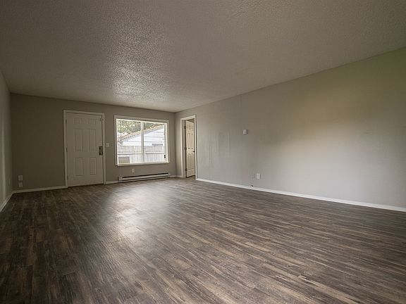 4th image of 1104 116th St S APT B