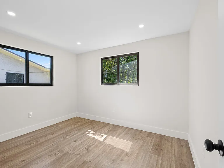 1522 NW 41st St — Photo 24