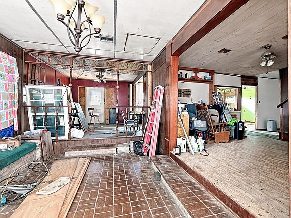 5th image of 107 W 198th St