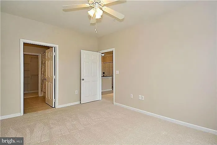 12945 Centre Park Cir #314 — Photo 4
