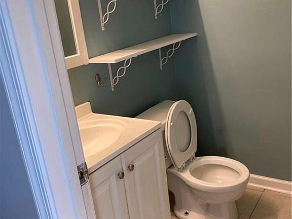 4th image of 440 Brockwell Ave