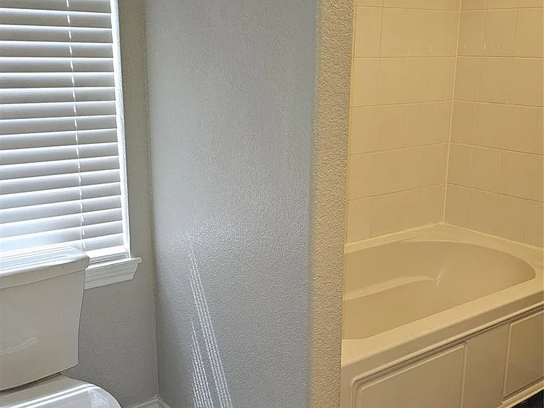 16 Brenda Ln — Photo 33