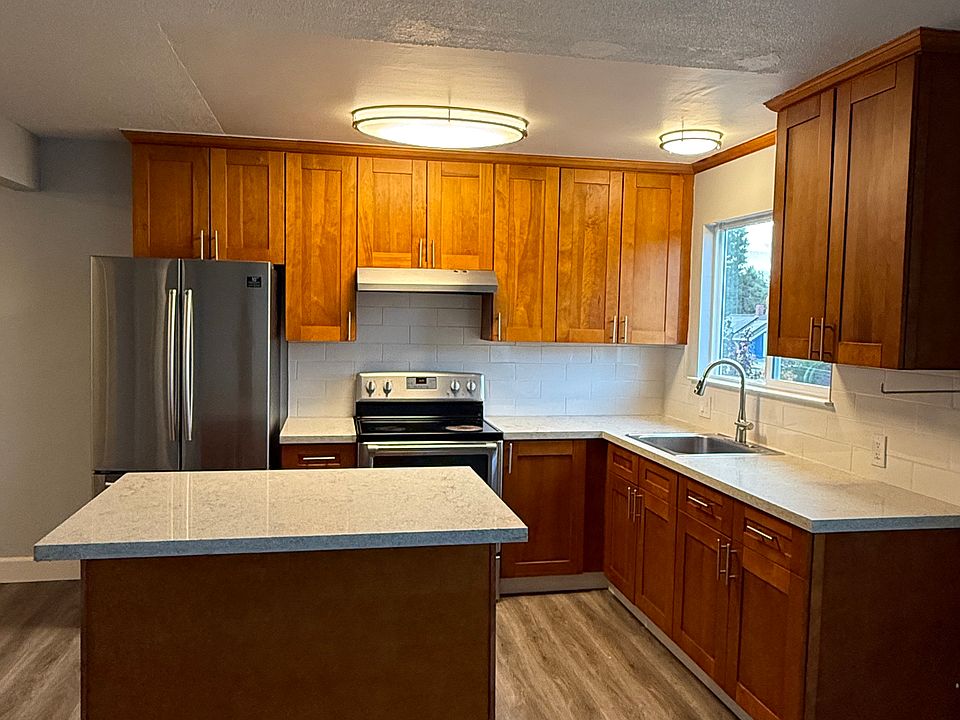 1st image of 280 Howland St APT 307