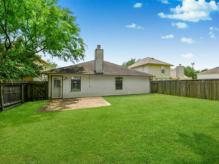 16134 Coleburn Dr — Photo 35