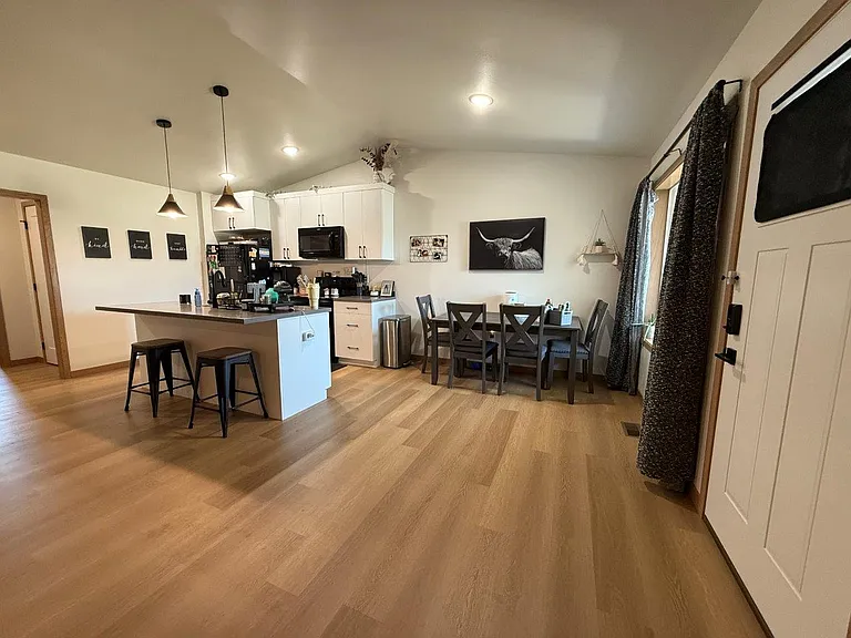 Archer Flats — Photo 19