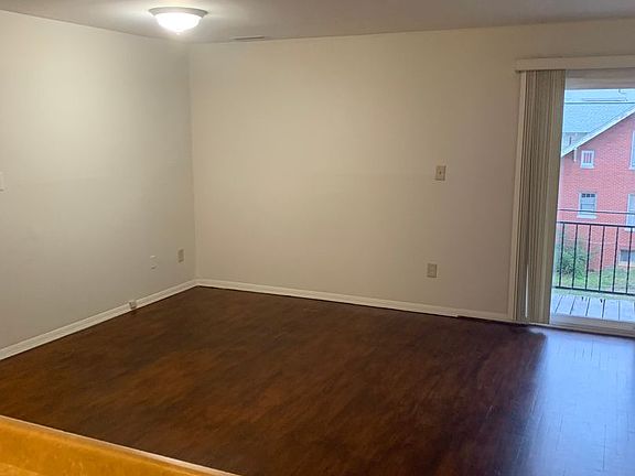 5th image of 5700 42nd Ave #102