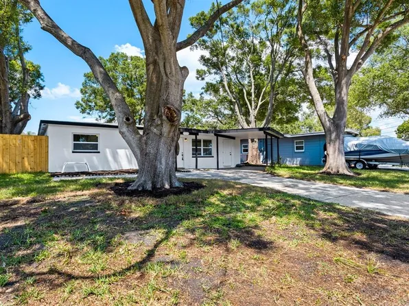 9475 50th Way N, Pinellas Park, FL 33782
