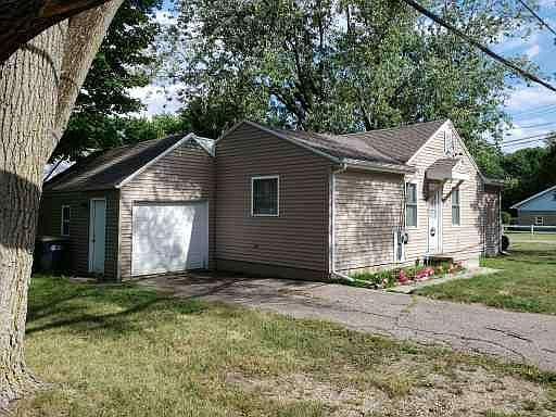 1st image of 514 W Van Hoesen Blvd
