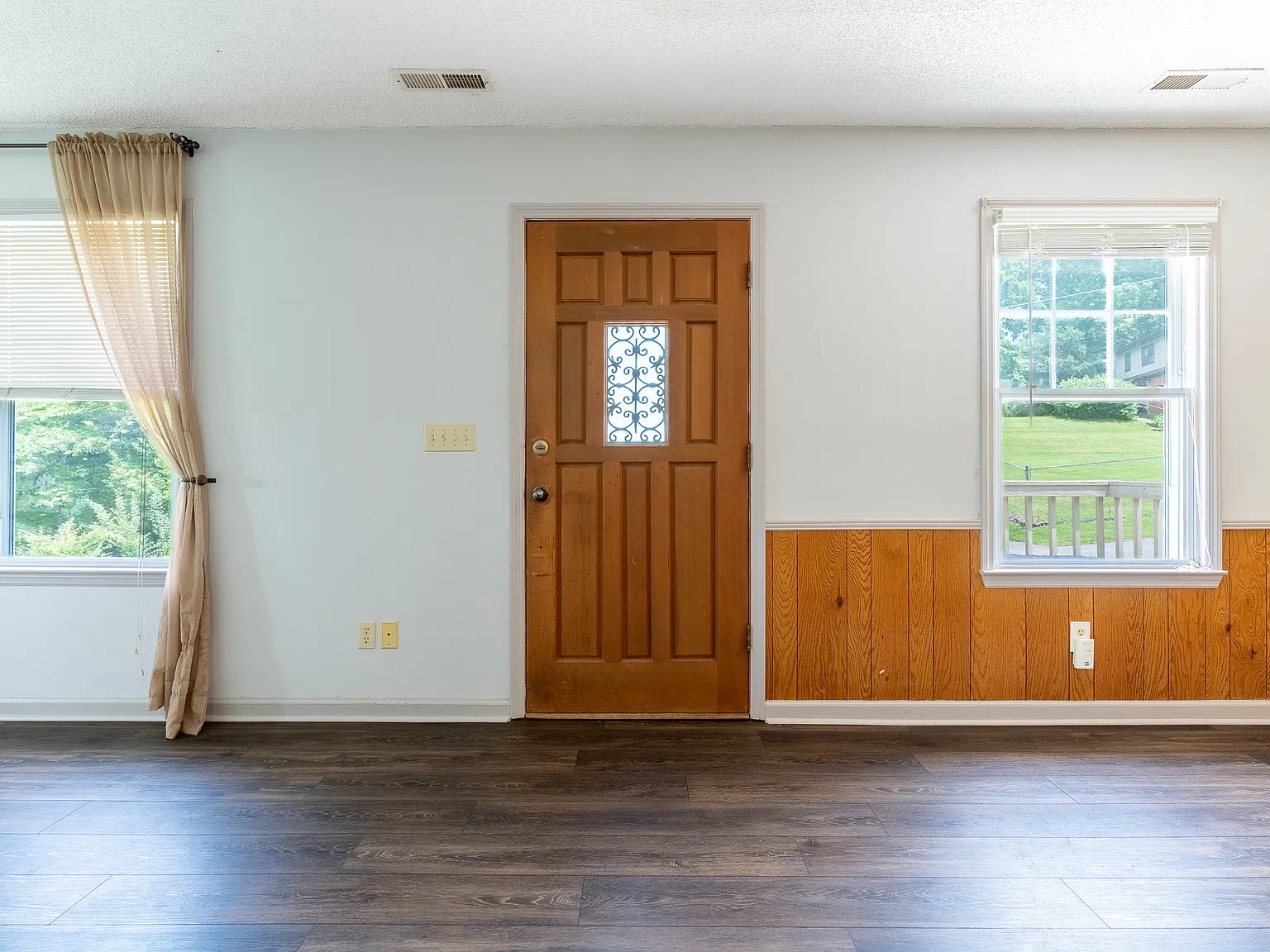 37 Hilldale Rd — Photo 3