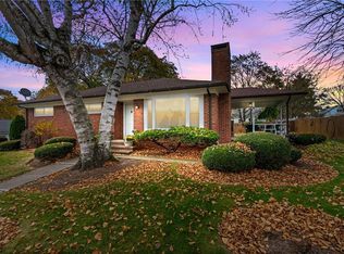 15 Intervale Rd, West Warwick, RI 02893