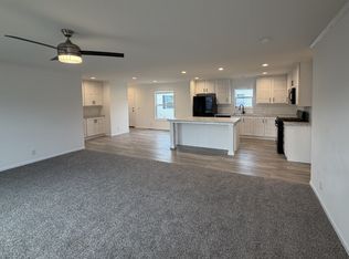 24219 Hemlock Cir #219, Chelsea, MI 48118