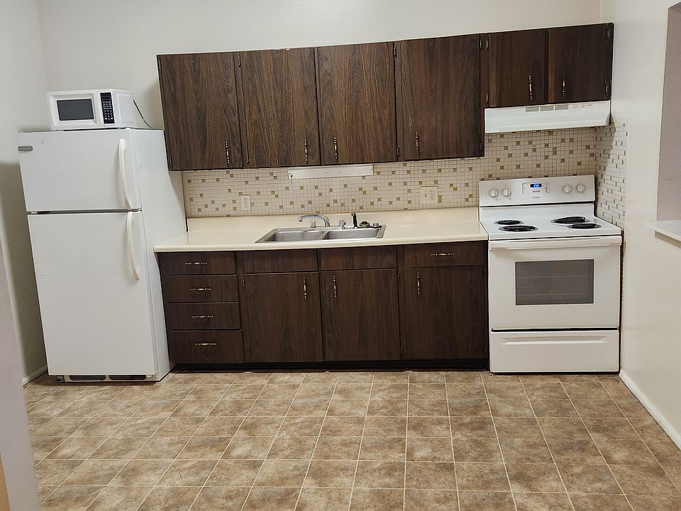 1st image of 20 Jackson Pl #L