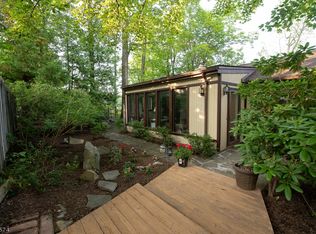525 Upper Highland Lake Dr, Highland Lakes, NJ 07422
