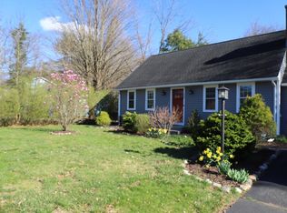 172 Weymouth Rd, Enfield, CT 06082