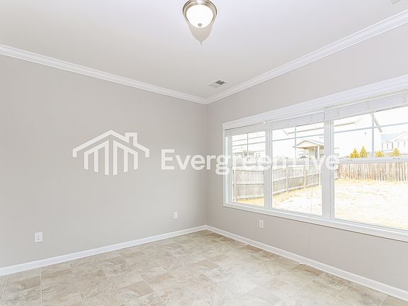 5th image of 138 Manzanita Ln