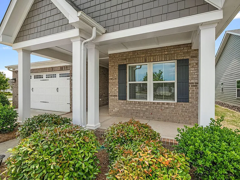 8401 Bretton Woods Dr — Photo 2