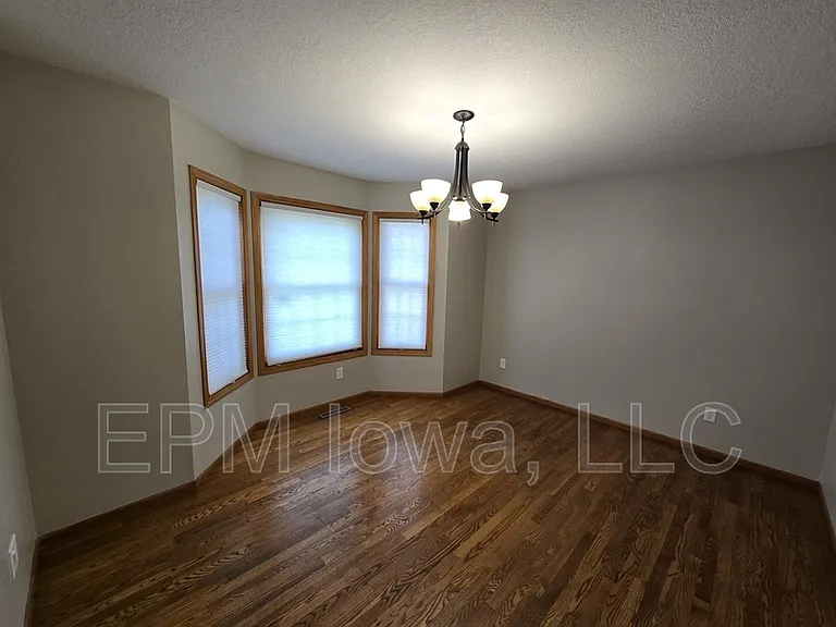 4710 Donald Dr — Photo 9