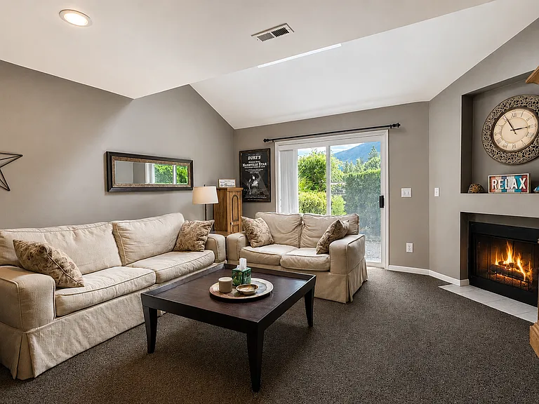 321 SE Orchard Dr #1-27 — Photo 7