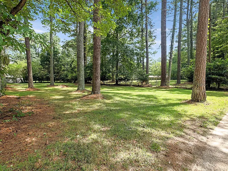 5460 Scofield Rd #B — Photo 16
