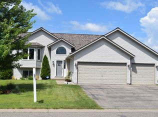 824 River Terrace St, Prescott, WI 54021