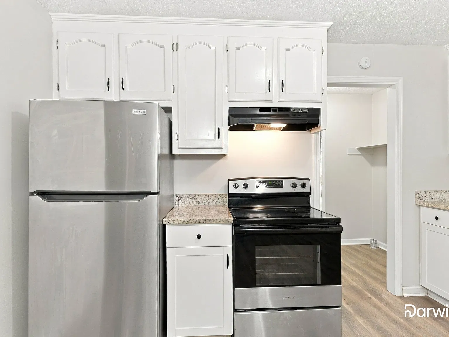 3 bed, 2.0 bath, 1204 sqft, $1,245 — Photo 3