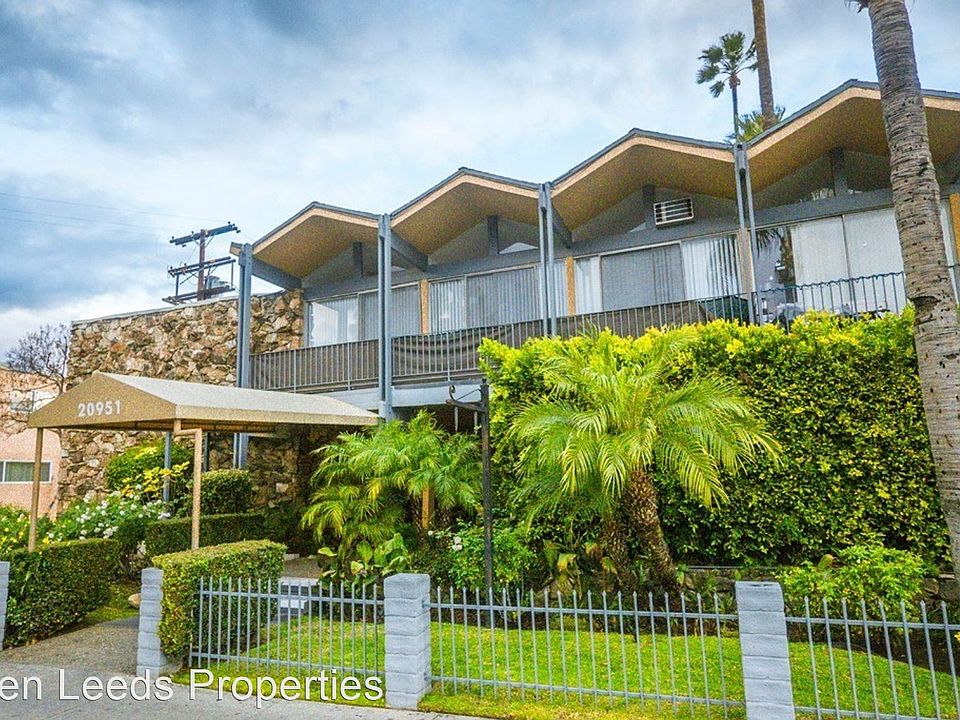 1st image of 20951 Roscoe Blvd #7