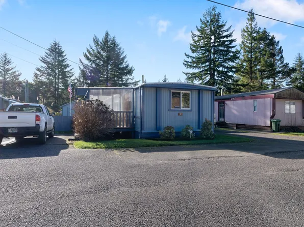 93740 Shutters Landing Ln Space 6, North Bend, OR 97459