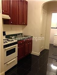 2nd image of 58 W 58th St APT 5C