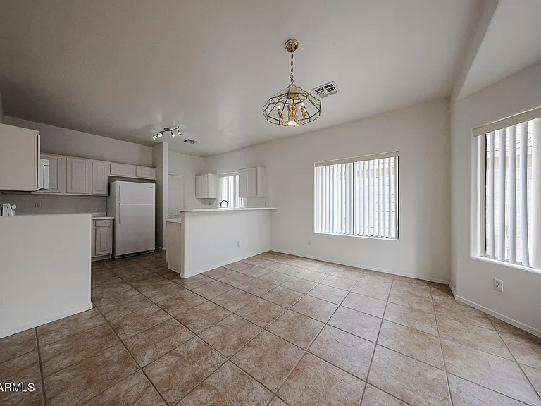 453 N 105th Pl — Photo 15