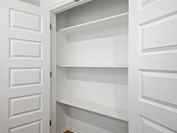 5th image of 10064 Blackjack Rd